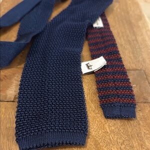 Peter Millar navy Knit silk 2.75”